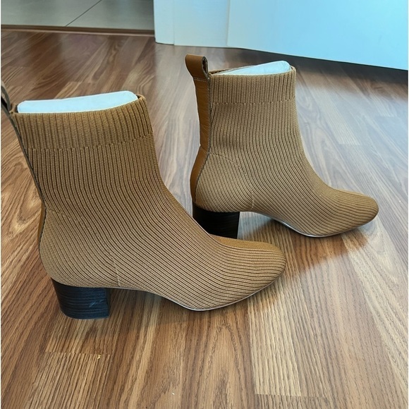 Everlane Toffee Knit Glove Boot - Picture 9 of 16